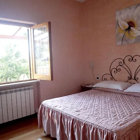 La Vela فندق مبيت وإفطار رييتي